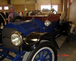 Chickasha Swap Meet 2006 DSC00385 This rare 1912 Cadillac roadster was available for $55,000.