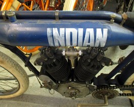 1913 Indian Eight Valve Board Track Racer 2017-05-10 1749
