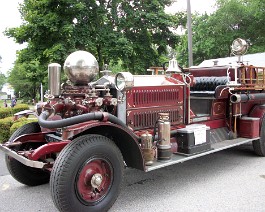 2010 Antique Fire Truck Show 100_0765 1925 Ahrens Fox. Ain't she beautiful?