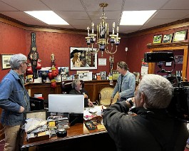 2023 American Pickers 2040 Mike Wolfe and Jersey John discussing "politics" in Dick's downtown inner office.