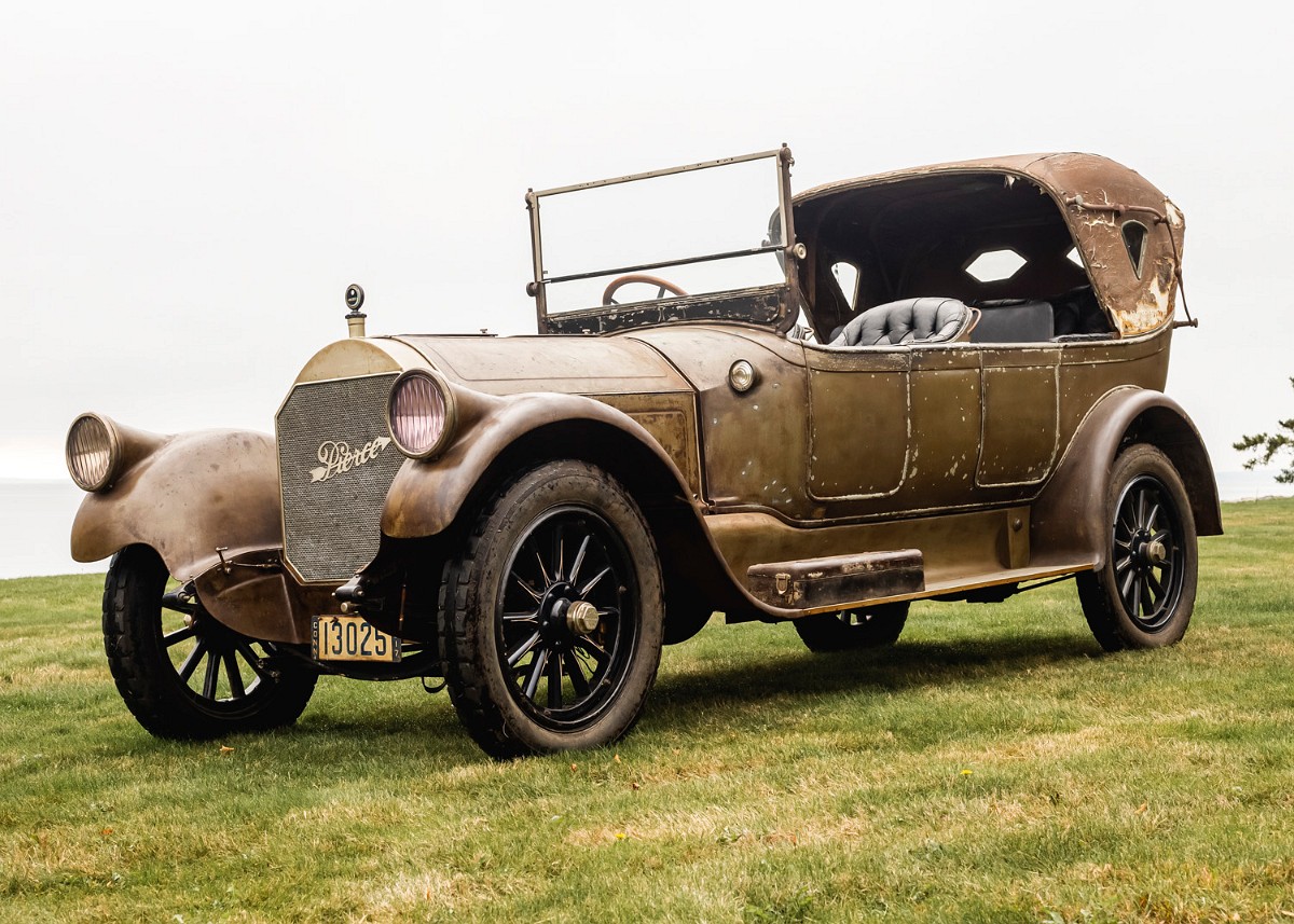 1917 Pierce Arrow 66