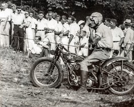 1928 Excelsior Super X Big Bertha Hill Climber 2020-08-21 1962 William V. Altman of Chicago racing in the “Professional Class” completed the Noblesville, Ohio Hill Climb in 3.8 minutes.